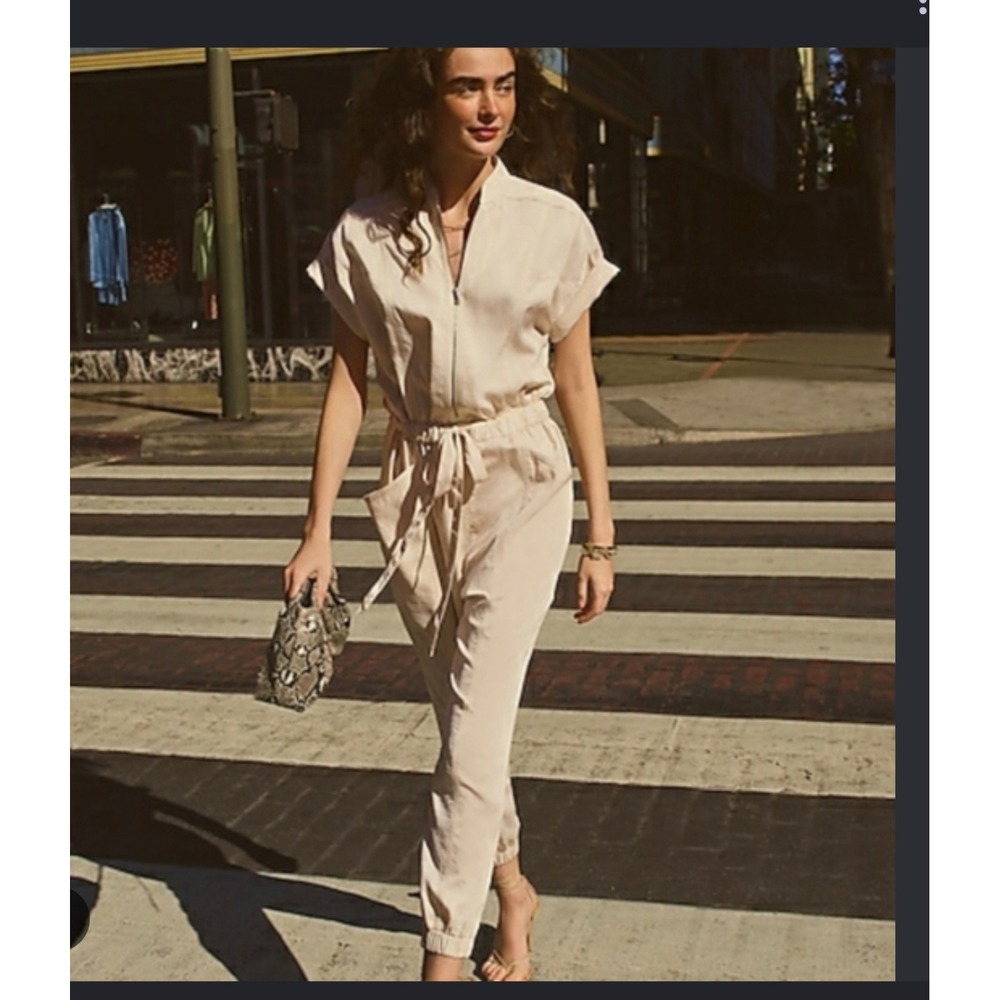 Anthropologie Cloth & Stone Cream Utility Zip Front Jogger Jumpsuit Size Small
